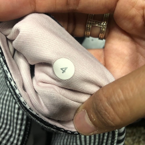 Lululemon wunder under shady palm stripe crop 4 - Picture 6 of 9